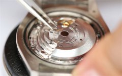 窝路坚手表走走停停如何处理